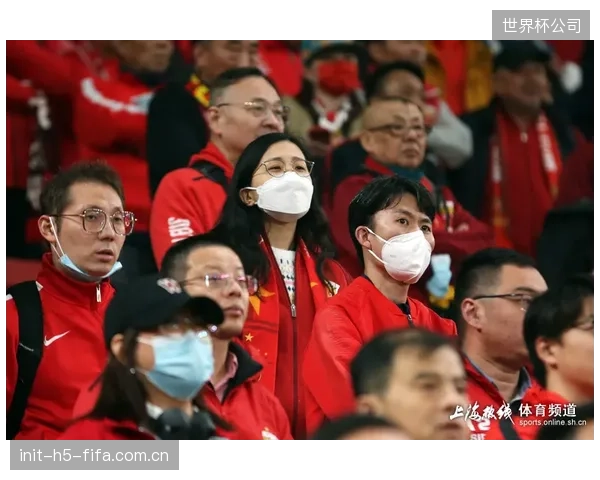 移民城市球迷成为加拿大主场氛围核心,足球文化认同感显著增强。 移民城市球迷成为加拿大主场氛围核心,足球文化认同感显著增强。
